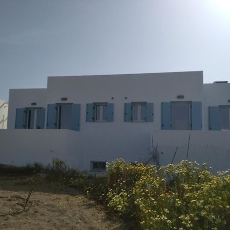 Kryni Deluxe Houses Adamantas  Kamer foto